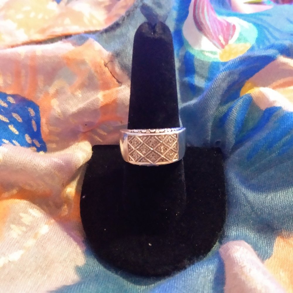 Michael Dawkins diamond Pave' band ring sz9